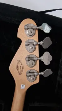 Sandberg Hard aged jazz bass