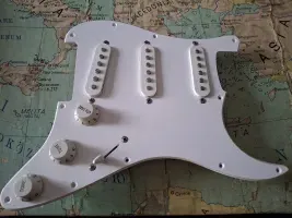 Squier Bullet strat Hangszedő szett - Zaletnyik Tamás [Tegnap, 17:26]