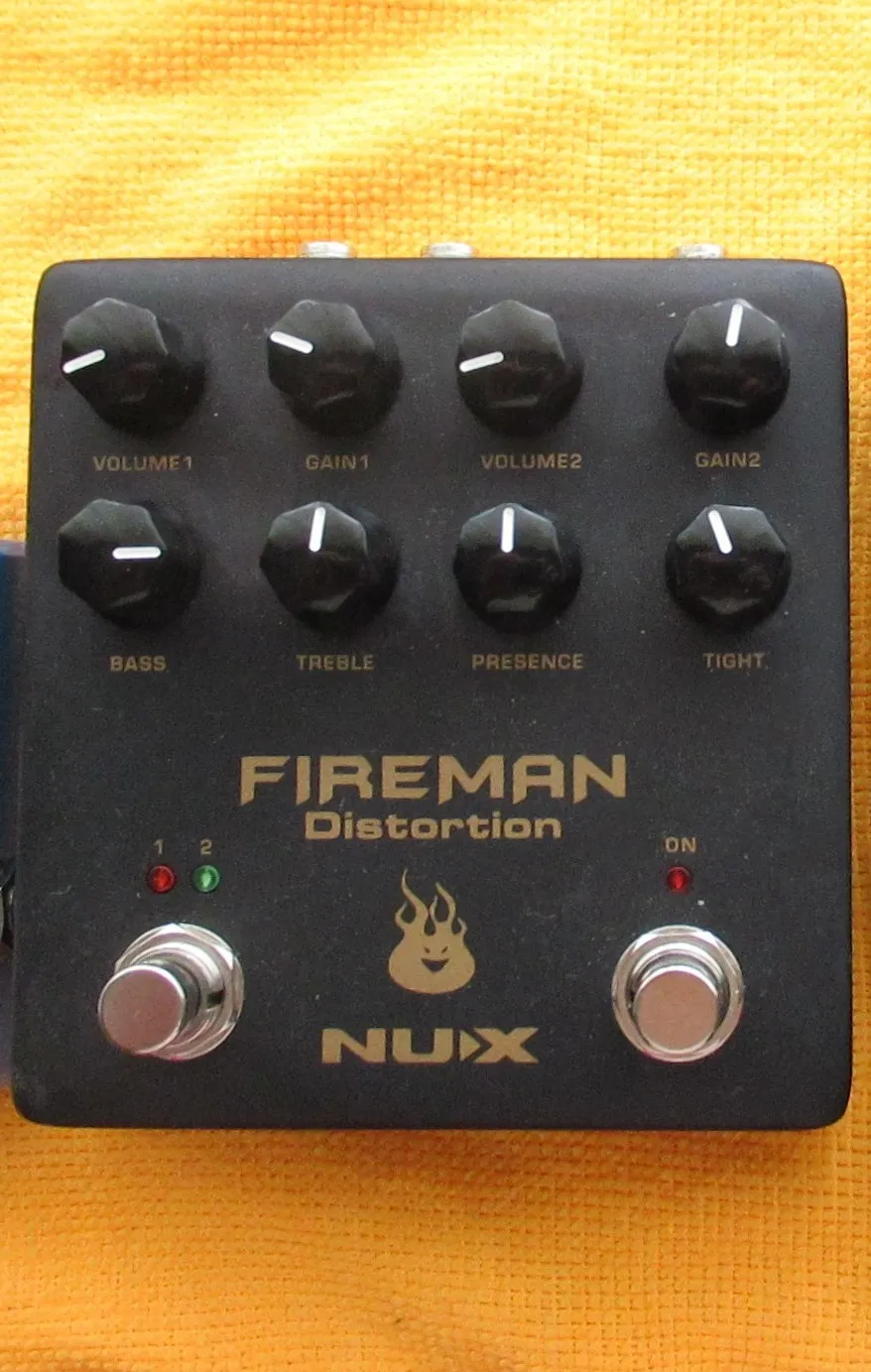 Nux Fireman Distortion Pedál
