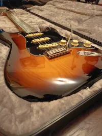 Fender American Ultra Luxe Stratocaster Elektromos gitár - Mzperx91 [Ma, 21:27]