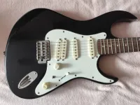 Hohner LX200G Electric guitar - kcshang [Today, 4:51 pm]