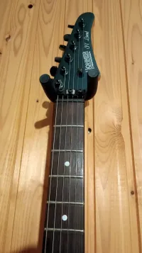 Eladó egy Hohner ST Lead gitár.A hangszert 1986-ban gyártották. Németországban vettem, én a x. gazdája vagyok.A Kahler rendszerű tremoló már nem működik, fixre van alakítva. (Megvannak az eredeti alkatrészek, menthető [...]