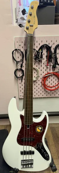Sire V7 Fretless bass guitar - Pálfalvi Dániel [Today, 5:23 pm]