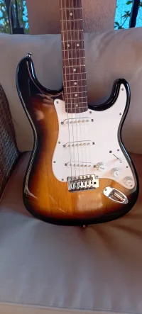 Squier Bullet Elektromos gitár - Kiss Zé [Ma, 06:34]