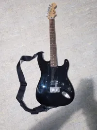Squier Bullet Stratocaster H Guitarra eléctrica - PhantomLord [Today, 7:35 pm]