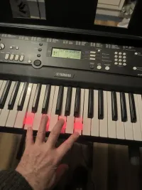 YAMAHA EZ-220 Szintetizátor - kellemetlenarpad [Ma, 23:30]