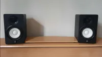 YAMAHA HS5