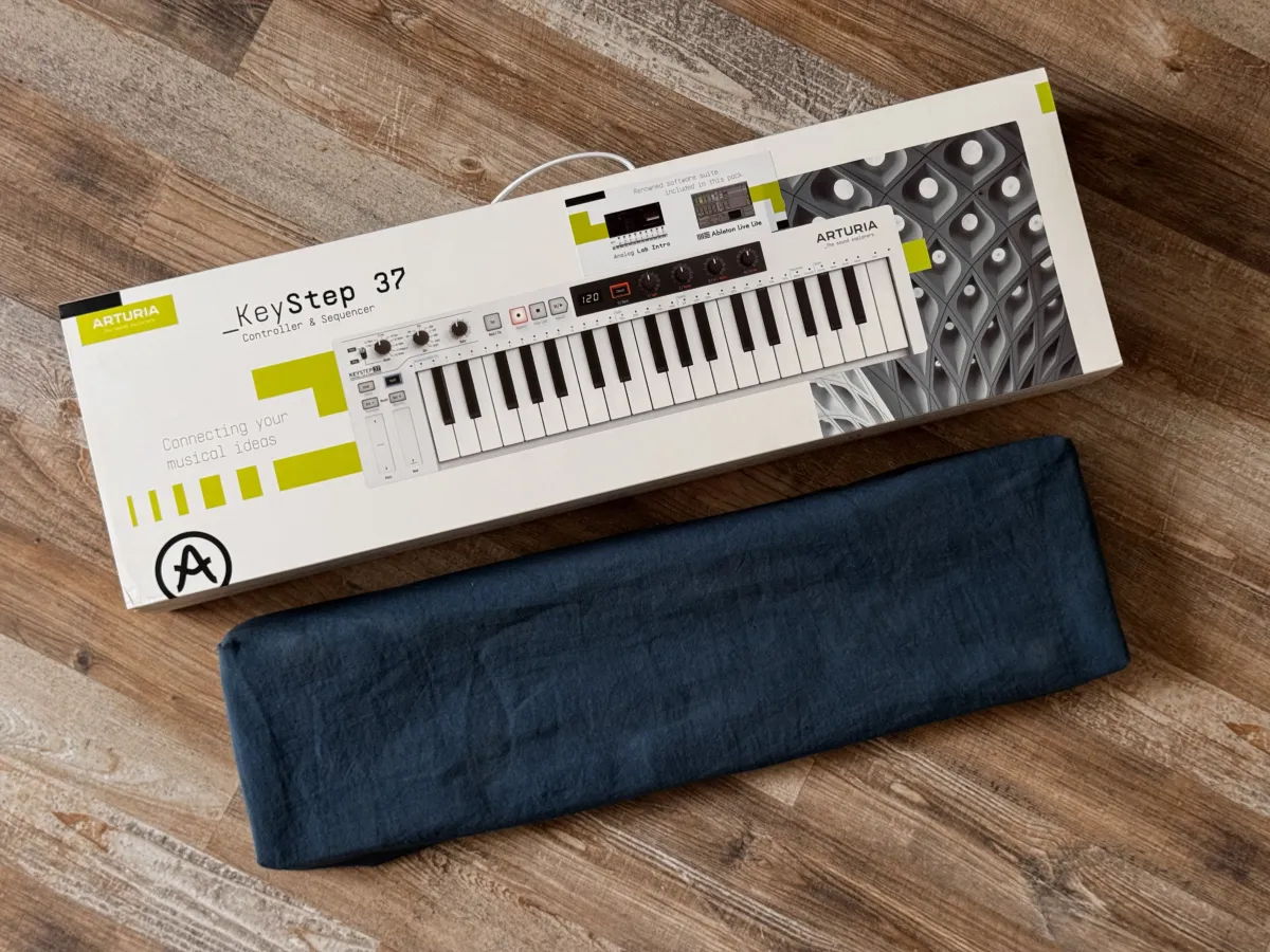 Arturia Keystep 37 MIDI keyboard