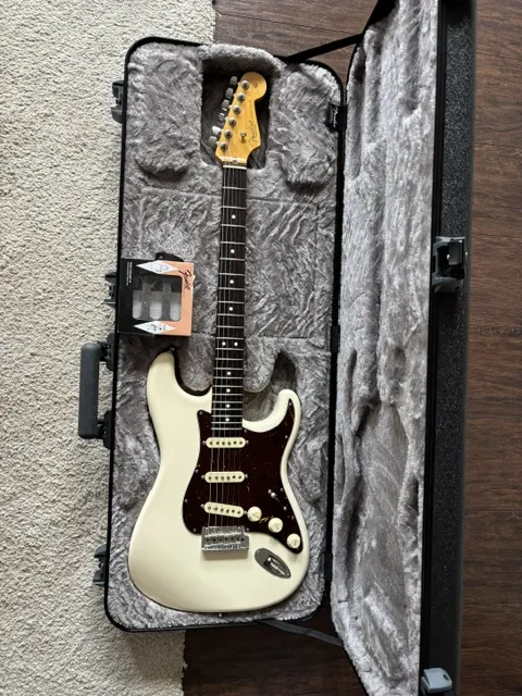 Fender American Pro II Stratocaster AVRI II hangszedők Elektromos gitár
