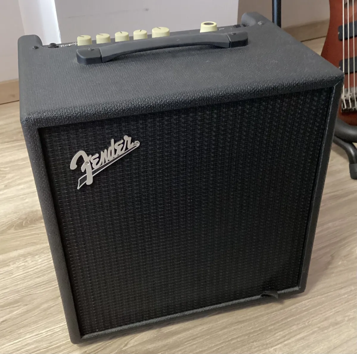 Fender Rumble LT25 Basszusgitár kombó