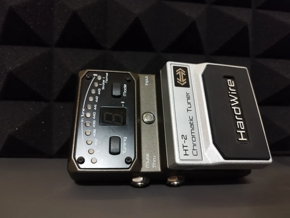 HardWire HT 2 Gitárhangoló