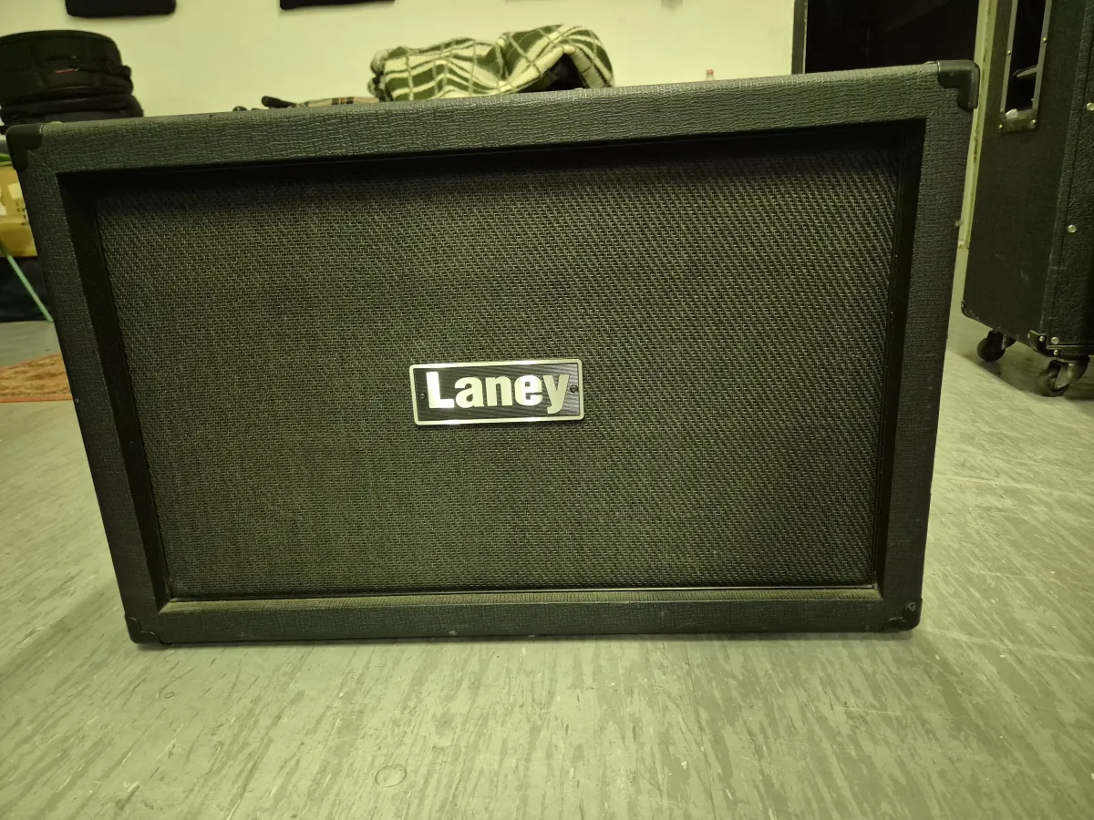Laney Iron Heart 2X12 Gitárláda