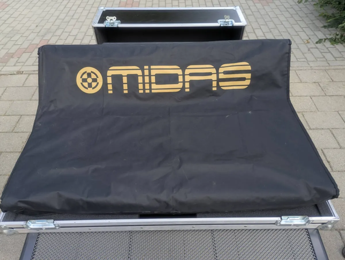 Midas DL32 Mezclador digital