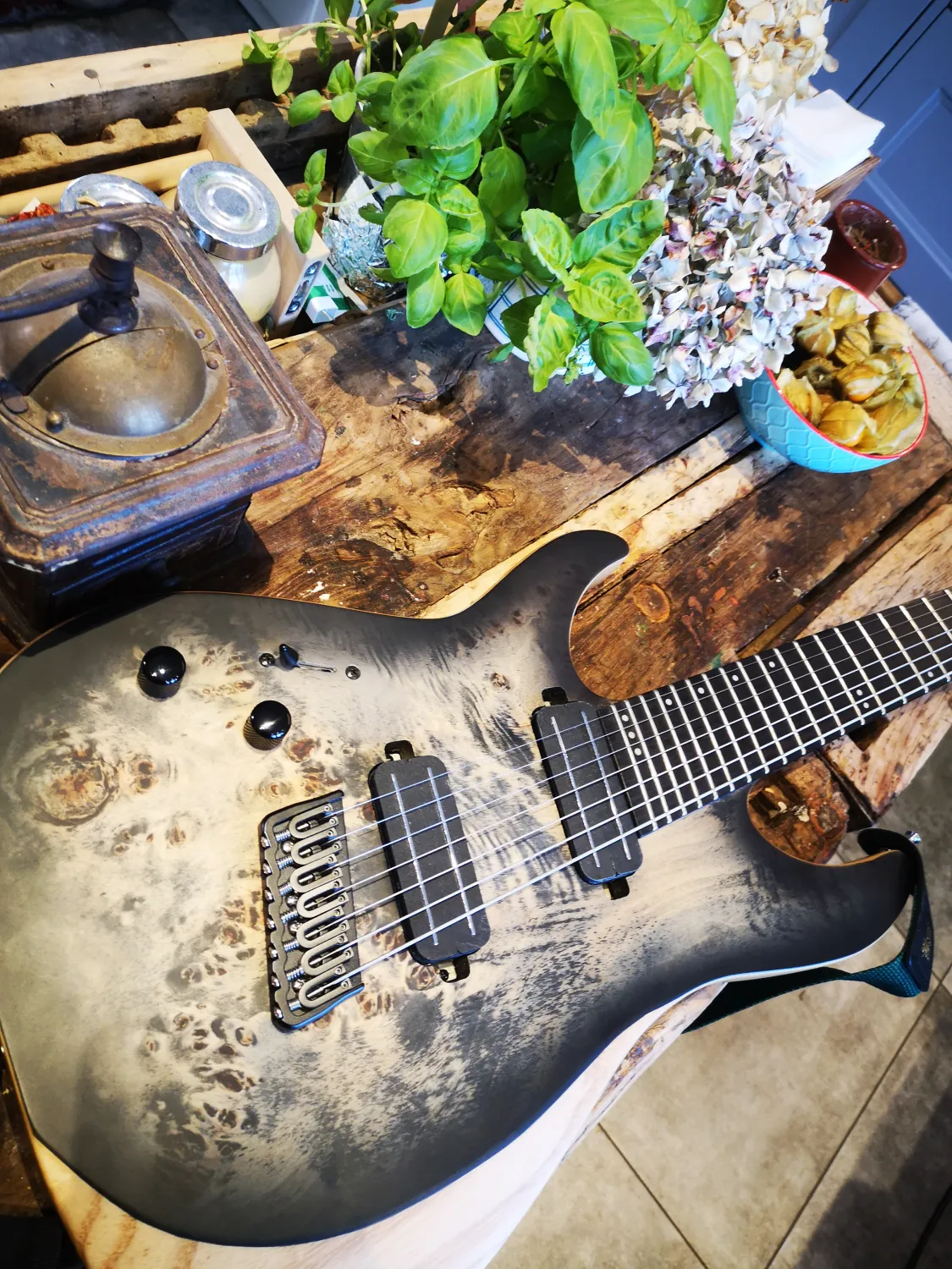 Schecter REAPER 7 Multiscale Guitarra eléctrica para zurdos