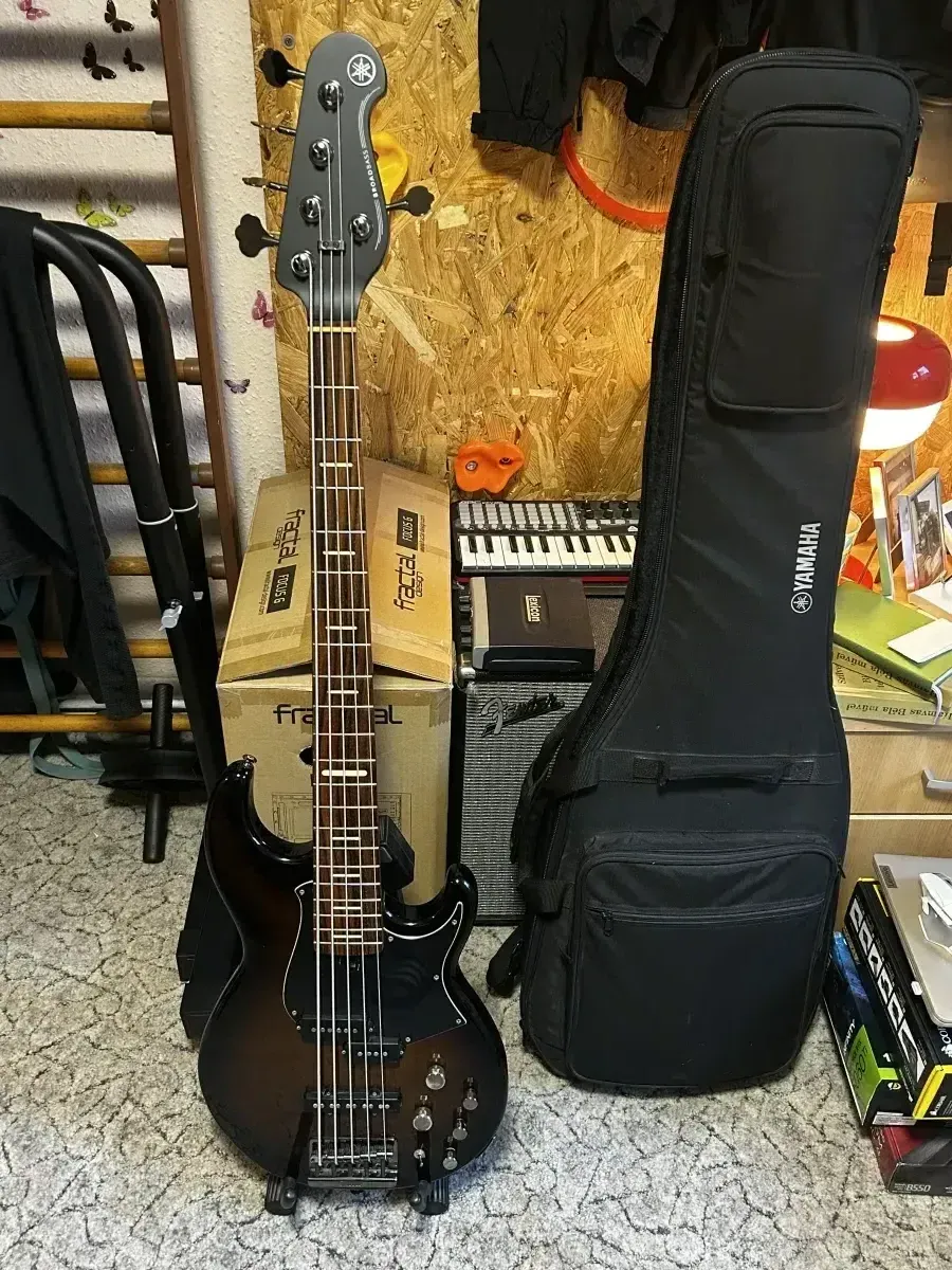YAMAHA BB735A Dark Coffee Sunburst Bajo de 5 cuerdas