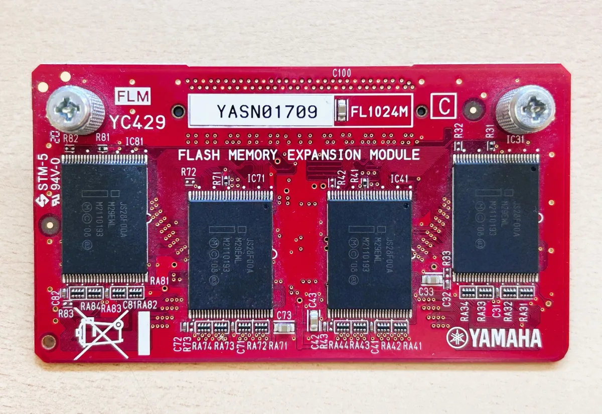 YAMAHA FL1024M 1 GB flash memória bővítőmodul Synthesizer