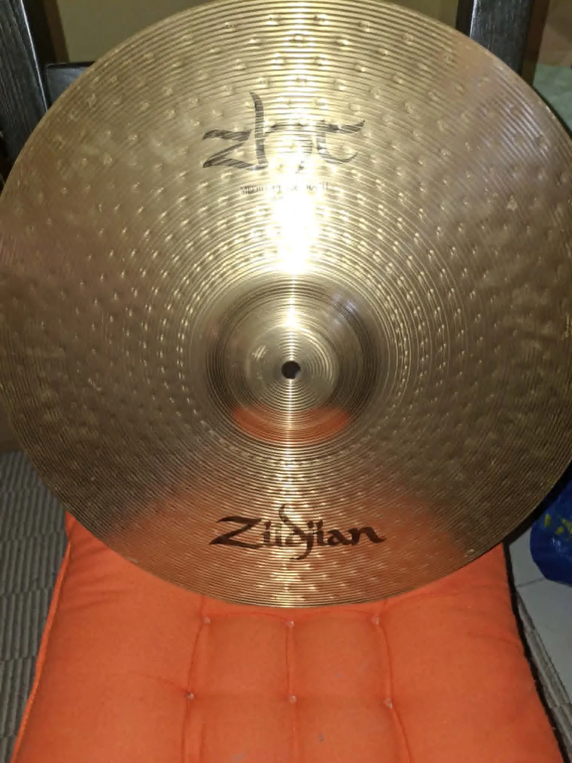 Zildjian ZHT 18 medium thin Crash cymbal