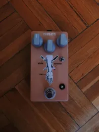 AC Noises Combatti Torzító