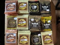 Készletkisöprés magánszemélytől, garancia nélkül, egyben,Húrok. Sokan. 255 készlet. Vásárlásod után a befolyt összeg egy részével a Superar Zeneművészeti Alapítványt támogatom, vagy akár te magad is támogathatod őket, és max 10% [...]