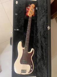 Fender PB Vintera II