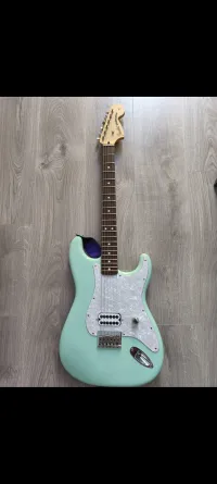 Fender Tom Delonge Signature Stratocaster E-Gitarre - Keresztes János Imre [Today, 10:43 am]