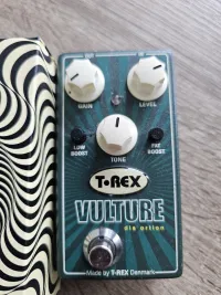 T-Rex Vulture Distortion