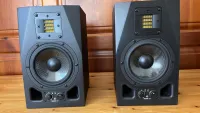 Kihasználatlanság miatt eladó egy keveset használt Adam A5X stúdió monitor pár, új, karcmentes, gyönyörű állapotban, tökéletes működéssel, eredeti dobozaiban. Csere, beszámítás köszönöm nem aktuális. [...]