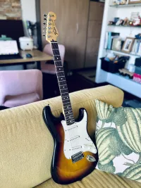 Fender Standard Stratocaster Electric guitar - Csizmadia Zsolt [Today, 4:08 pm]