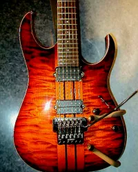 Ibanez RGT320Q-RBB Prestige