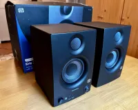 Keveset használt kétutas aktív stúdió monitor pár beépített Bluetooth vevővel.Specifikáció: Kipróbálható Budapesten a Budagyöngye közelében, átvehető a Széll Kálmán téren, vagy Foxposttal fel tudom adni. [...]