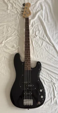 Squier Affinity Precision Bass