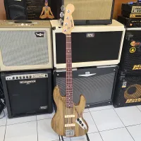 Warmoth Jazz Bass Bass guitar - musicminutes [Today, 11:59 am]