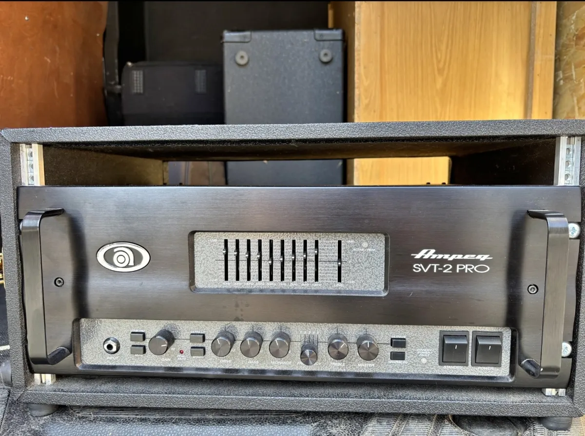 Ampeg SVT 2 Pro Bass guitar amplifier