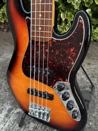 Fender Deluxe Jazz Bass V Bass guitar - KSB [Yesterday, 8:57 pm]