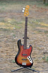 Fender Jazz Bass  Reissue 62 Japan Basszusgitár - SÁrpi [Ma, 08:09]