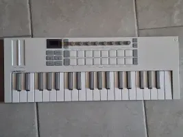 NOVATION Lunchkay mini 37 MIDI keyboard - Guitar Maniac [Yesterday, 1:17 pm]