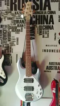 Sterling Stingray 5 HH SUB Basszusgitár 5 húros - Barnabás Kiss [Ma, 17:18]