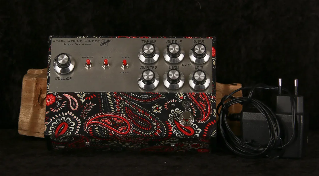 Honey Bee Amps Steel String Singer Előfok