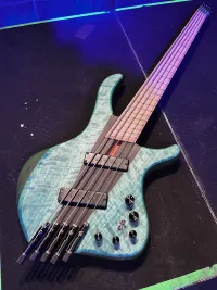 Blasius KT Headless Bass guitar - Süti11 [Today, 3:18 pm]