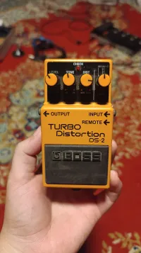 BOSS Turbo Distortion DS-2 Effect pedal - Egle Károly Kende [Today, 1:00 am]