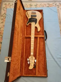 Cort GB75 Korea Bass guitar 5 strings -  [Today, 2:07 pm]