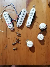Fender 1988 Stratocaster pickup szett Pickup - Súlydobó [Yesterday, 2:13 pm]