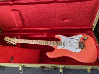 Squier Sonic Stratocaster HSS Tahitian Coral