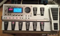 Eladó a címben említett jó állapotú legendás Boss GT 10 multi-effektem.....A mai napig megállja a helyét bármilyen projektben! Például használható otthon egy teljes értékű hangkártyaként is.....Természetesen letölthető hozzá a boss [...]