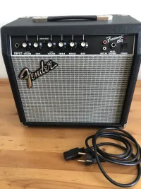 Fender Frontman 15 G