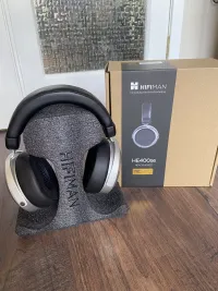HiFiMAN HE400SE  nyitott kialakítású vezetékes planár ÚJ Fejhallgató - merk51 [Ma, 13:53]
