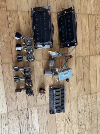 Helló Eladó a képeken latható Ibanez komplett elektronika illetve hardware csomag. RG-volt, nem tudom a hid még melyik modellhez passzol. Postázni tudom. [...]