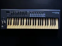 NOVATION Launchkey 49 MK1 MIDI billentyűzet - Végh Máté [Ma, 18:55]