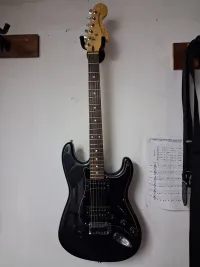 Squier Standard