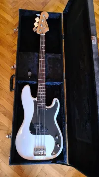 Squier Vintage Modified Precision Bass keménytokkal Bajo eléctrico - Vas Bandi [Today, 11:03 am]